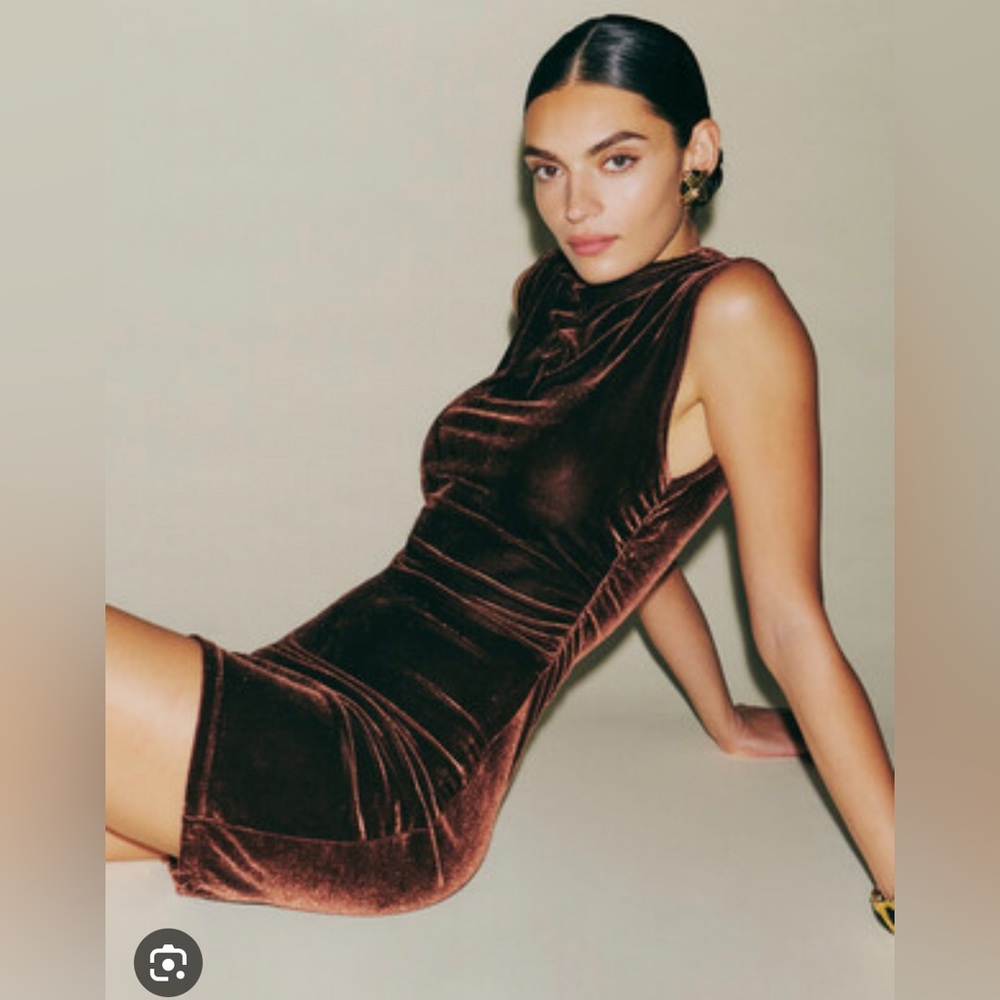 New without tags Reformation Alden Dress Cafe Velvet sz Medium